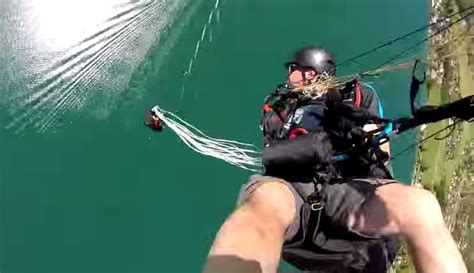 Edremit ရှိ Paragliding Accident- လေယာဉ်မှူး အသက်ဆုံးရှုံးခဲ့သည်။